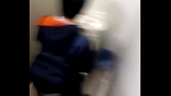 Cô Nàng Sinh Viên Vén Váy Tè Bậy