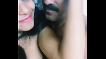 Istri Desi Mesra Dengan Suami