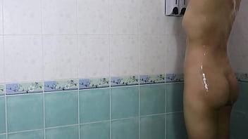 คลิปหลุดแอบถ่ายสาวนักเรียนไทยอาบน้ำเปลือยโชว์เรือนร่างสุดเซ็กซี่