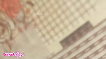 Payudara Besar India Memeras Susu Untuk Disedot Saudara Tirinya