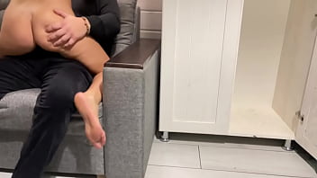 Ibu Tiri Mengintip Anak Tirinya Nonton Bokep Dan Memuaskan Nafsu Biadabnya