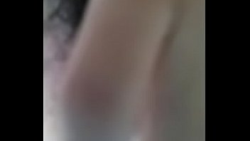 Gadis Cina Imut Menggoda Dengan Tarian Panas Di Depan Webcam