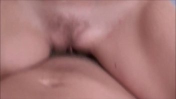 Ibu Tiri Dan Anak Tirinya Menikmati Liburan Musim Semi Yang Panas Dan Menggoda
