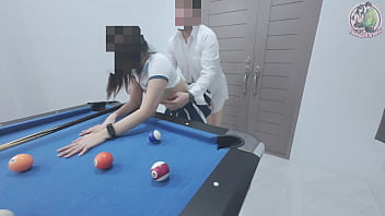 Gadis Thailand Naik Ke Meja Biliar… Dan Dihardfuck Keras! Suara Erangan Thai