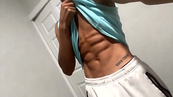 Mau Ikut Gue Ke Gym? Bisa Kita Keringetin Badan Bareng.