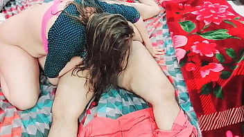Bokep Pakistan: Ibu Tiri Dan Ayah Tiri Ngentot Pagi-pagi Di Ranjang Dengan Suara Hindi Yang Jelas