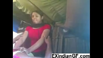 Kekasih India Menunggangi Batang Keras