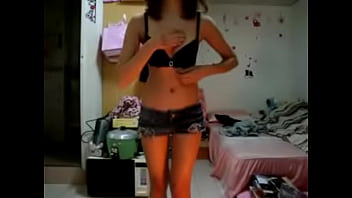 Gadis Tionghoa Imut Menggoda Dengan Tubuhnya Untukku