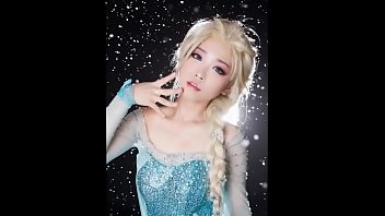 Elsa, Gadis Asia Remaja Yang Panas Dan Menggoda