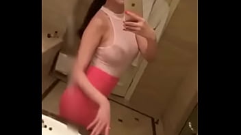 Koleksi Cermin Alice Zhou, Model Tiongkok Yang Menggoda Dan Membara