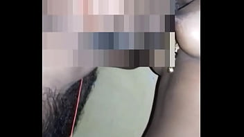 Nafsu Tante Desi Menggila, Menggoyang Teman Suami Dengan Erangan Hindi