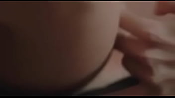 Gadis India Yang Menggoda Dengan Lekuk Tubuh Yang Memabukkan