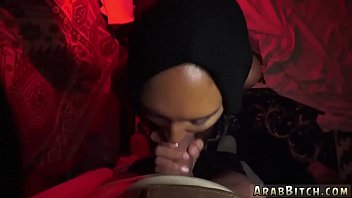 Gadis Arab Kurus Muda Pertama Kali Merasakan Rumah Bordil Afganistan!