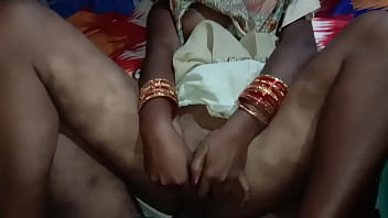 गीला चूतड़ का रस पूरी तरह निकाल दिया