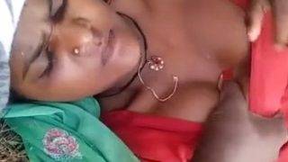 Pelahan-lahan, Tiga Tubuh Desa Bergumul Dalam Nafsu Liar