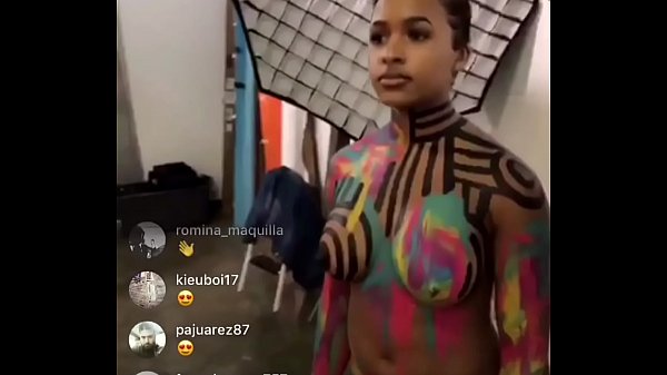 Live Instagram: Payudara Telanjang Terekam