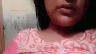Sensual Bhabhi Savita Dari India Membuka Payudara Ranumnya