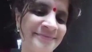 Tante Desi Bergoyang Pantat Besar Dan Telanjang Bugil – Video Mms Tante Nakal