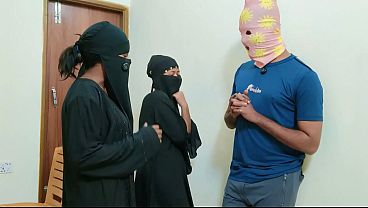Goyang Pantat Besar Panas Dua Saudari Berhijabku Dengan Keras