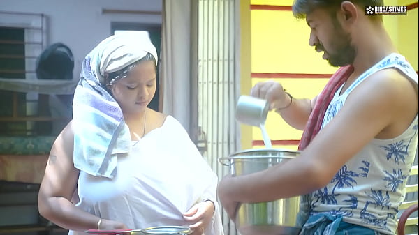Desi Susu India Ngentot Bhabhi Gede Montok Gegara Lihat Payudara Besar Dan Berisi (audio Hindi)
