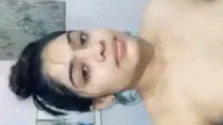 Video Mandi Cewek Desi Seksi Menggoda
