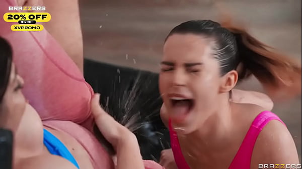 Klub Muncrat Brazzers: Keira Croft & Chanel Camryn Basahin Kamu! Pakai Kode Xvpromo Saat Bayar.