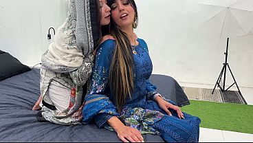 Menggila Bertiga Dengan Dua Arab Berpayudara Besar Dan Memek Ketat – Aaliyah Yasin Dan Jade Presley