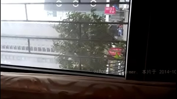 浩哥在闺蜜聚餐时暗藏情欲火花