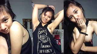 Abg Jack Daniels Pamer Tete, Bikin Sange Minta Dicolek