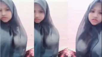 Abg Jilbab Hitam Tobruk, Utingnya Keliatan Sampe Keluar Semua