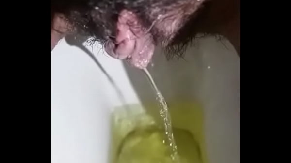 Cewek India Desi Lagi Pipis, Liat Aja Beceknya Bikin Greget
