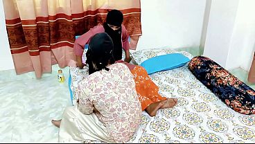Desi Bhabhi Asyik Mainin Dildo Sampai Puas