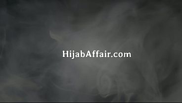 Arab Adik Tiri Pertama Kali Ngentot Dengan Kontol Bule Besar