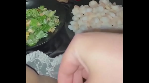 Bokep Cewek Berjilbab Arab Masturbasi Liar Kayak Salju Putih—amateur La Usa, Fetish Makanan Ekstrem Paling Kotor Dan Bikin Mabok.