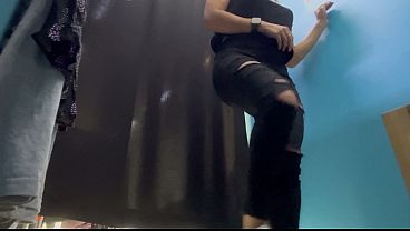 Ganti Baju Di Ruang Ganti, Cewek Rusia Montok, Pentilnya Kelihatan, Bikin Mupeng.
