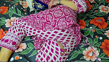 Ibu Tiri Celana Sobek, Anak Tiri Langsung Ngewein Memeknya Sampai Pantat Bundar Meraung.