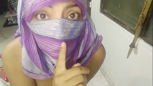 Milf Arab Berhijab Nikab Menggairahkan Masturbasi Di Webcam Live Sampai Pussy Squirting Deras