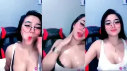 Belahan Toket Basah Bikin Kontol Muncrat Liur.