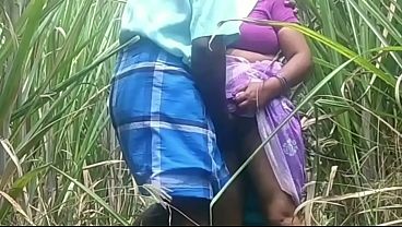 Desa India, Pasangan Bercinta Di Alam Liar, Panas Dan Basah Kuyup.