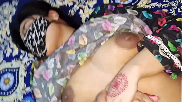 Ibu Tiriku Ngajarin Aku Soal Seks, Omongan Kotor Hindi, Erangan Liar, Ngentot Brutal