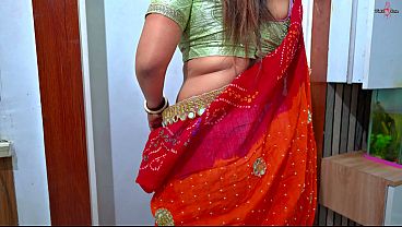 Bhabhi Desi Ghar Ki Rasoi Mein Doodh Wale Ka Bill Chuka Rahi Hai, Zor Ki Chudai Aur Hindi Audio Ke Saath.