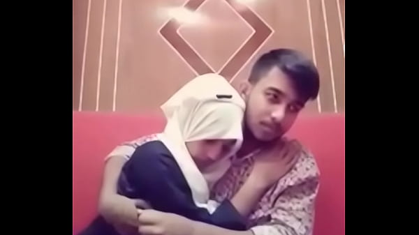 Desi Pacarku Ngecup Bibir Di Hotel, Panas Banget Bikin Makin Greget