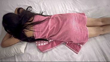 Bule Nri Ngaceng Lihat Pelayan Pijat Pantat, Langsung Ngewe Memek Dan Pantat Gede.