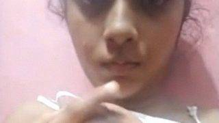 Bubblegum Boobs Desi Xposed -> Desi Cewek Montok Goyang-goyang, Toket Karet Bikin Ngiler