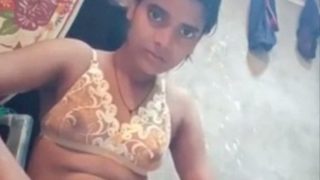 Desa Gadis Desa Buka-bukaan Bibir Memek – Video Bugil Desa