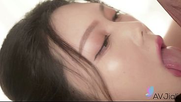 Cewek China Seksi Ban Ban Dihajar Kontol Keras.