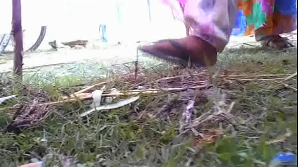 Desi Ngocok Sambil Pipis, Bikin Basah Kuyup!