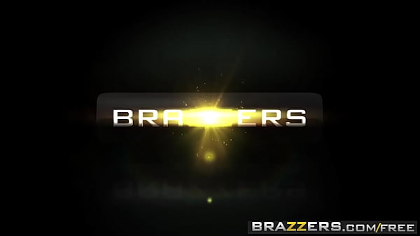Brazzers – Pantat Gede Doi Ngehe, Kiki Minaj Merana Minta Digebukin