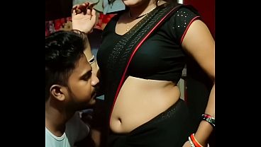 Desi Bhabhi Saree Navel Panas Bikin Makin Greget