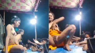 Desa Kering, Penari Panggung Goyang Bugil Bikin Pria Mabuk Lihat.